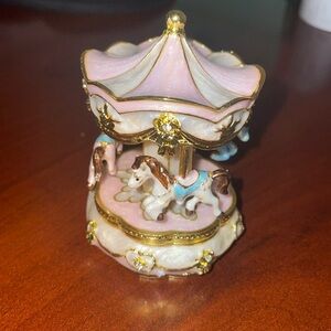 Carousel jewel box